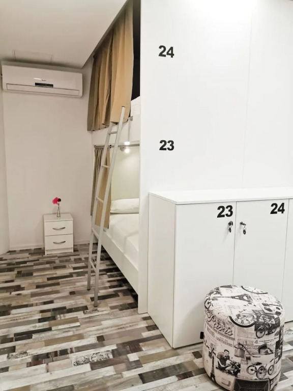 Hostel Book'n'Hook