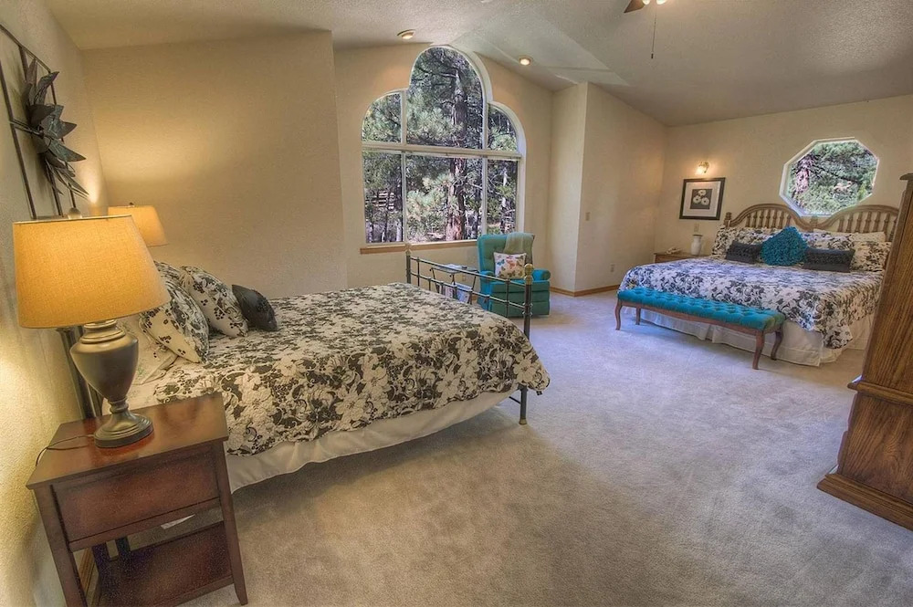 Tahoe Trails Lodge by Lake Tahoe Accommodations