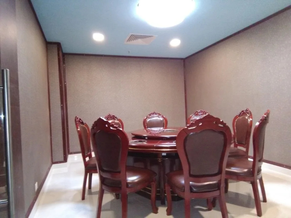 Aristocrat Hotel, New Town, Kolkata