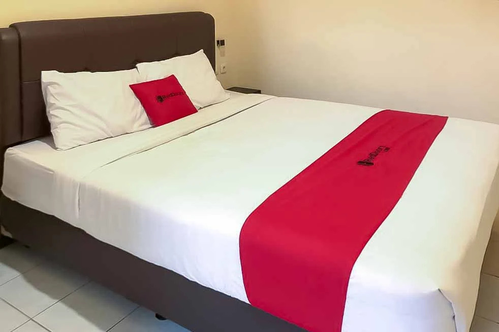 RedDoorz @ Pavilion Residence Cikarang
