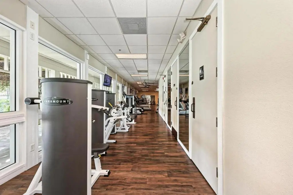 Longboat Key Cedars Beach House-pet Friendly-2 Minute To The Beach