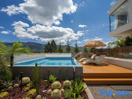 Lijiang Yunlai Snow Mountain Panoramic Resort Homestay