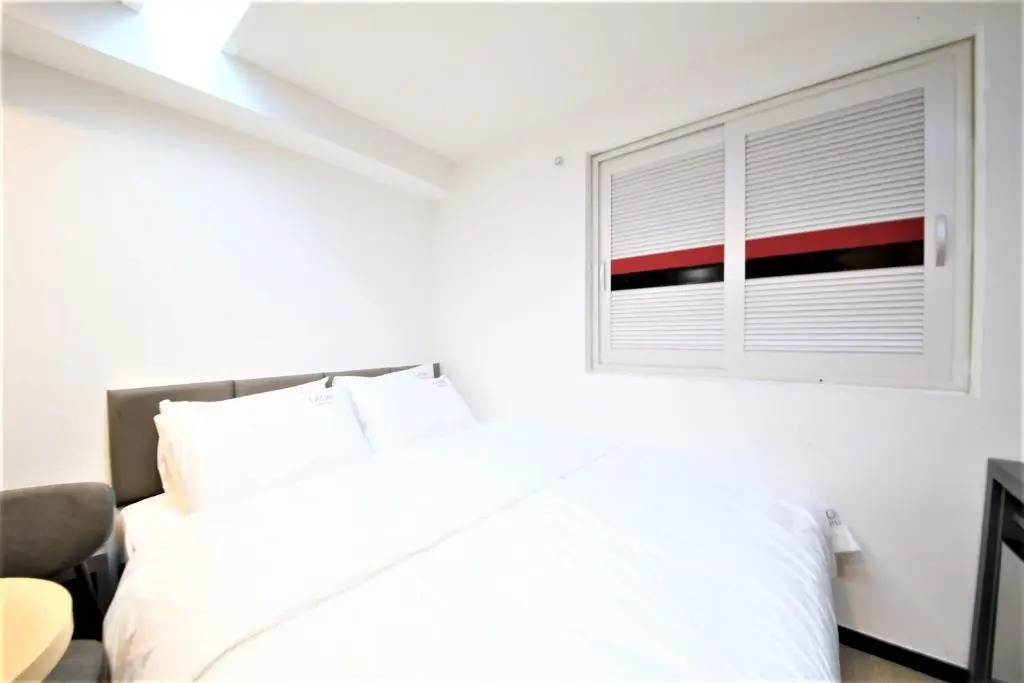Laon Hotel