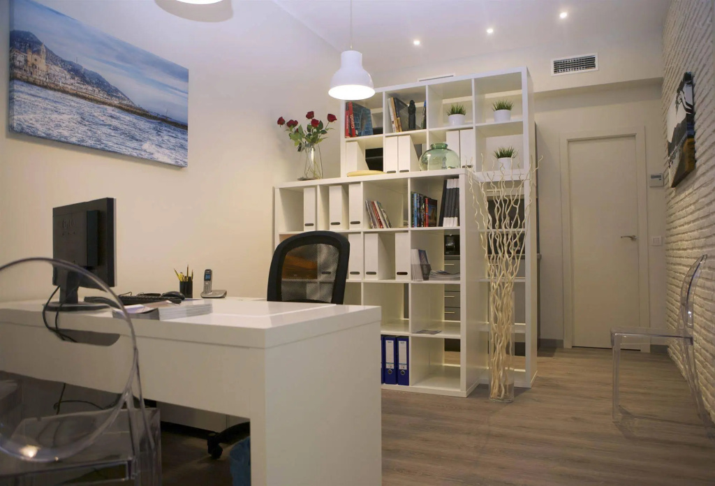 Eixample Building Apartments by Mercedes Heritage
