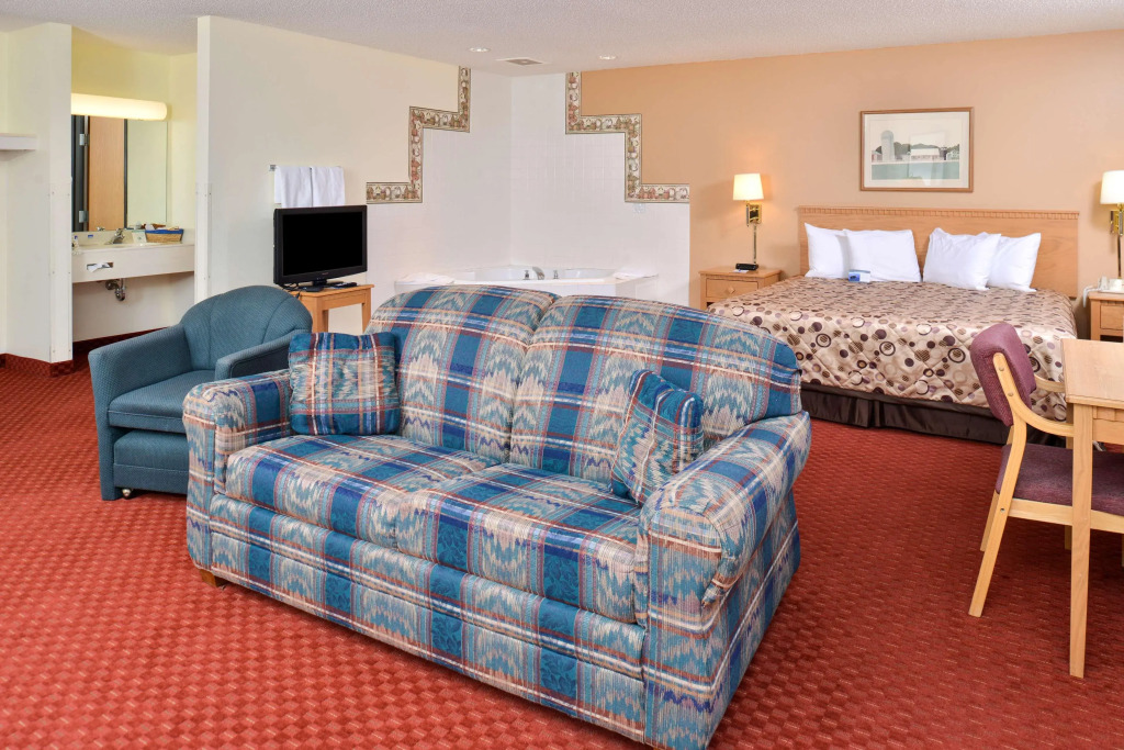 Americas Best Value Inn & Suites Spring Valley