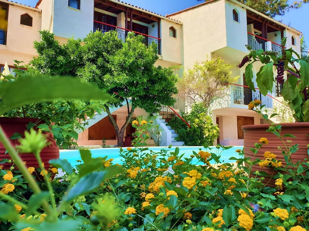 Kipos Hotel