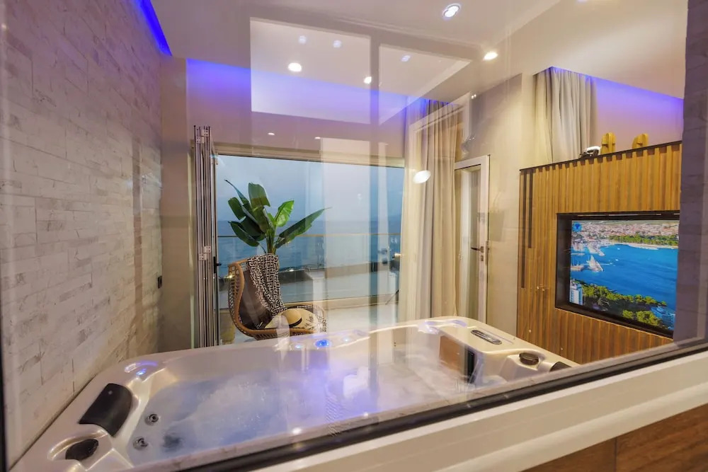 Hersonissos Beach Front Suites