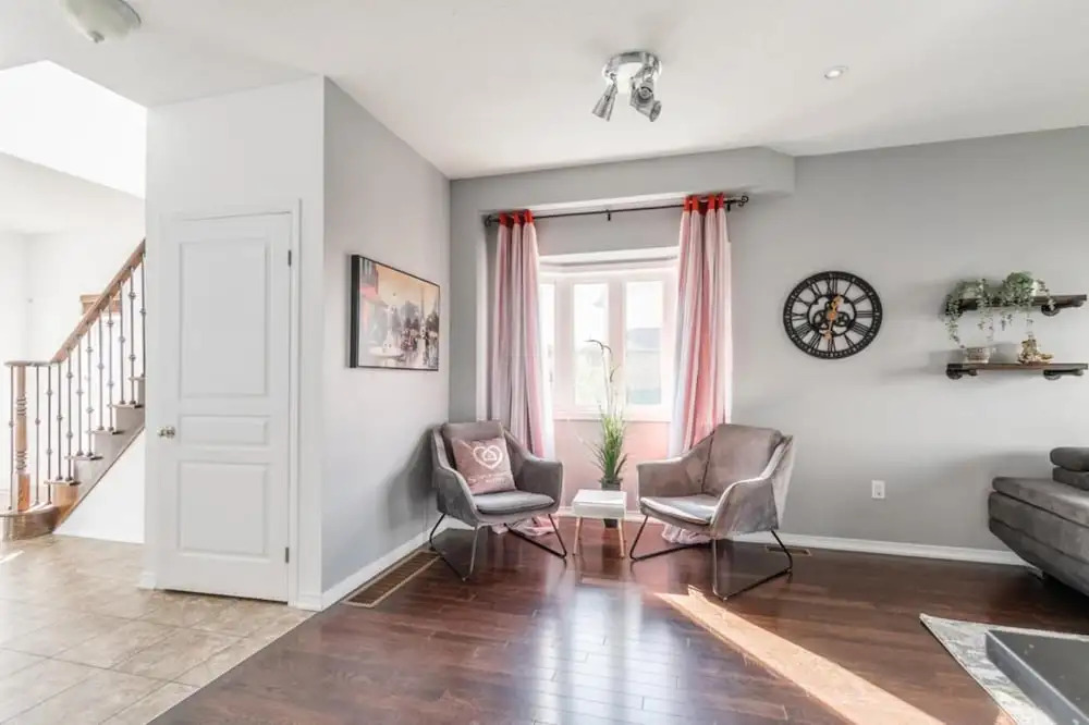 Unique Townhome Private HOT TUB Gym Sauna BBQ Playground Garage