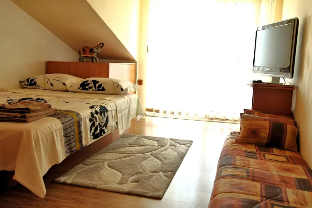 Sea view apartment in the city heart