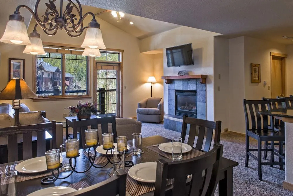 Grand Timber Lodge