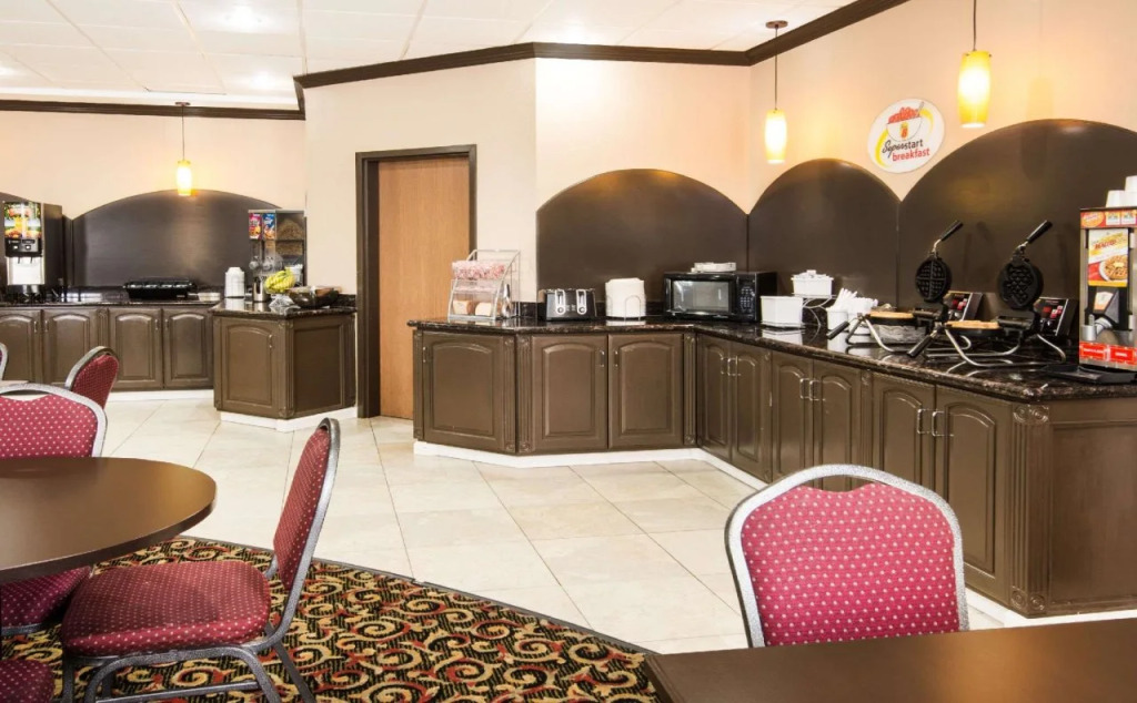 Comfort Inn & Suites