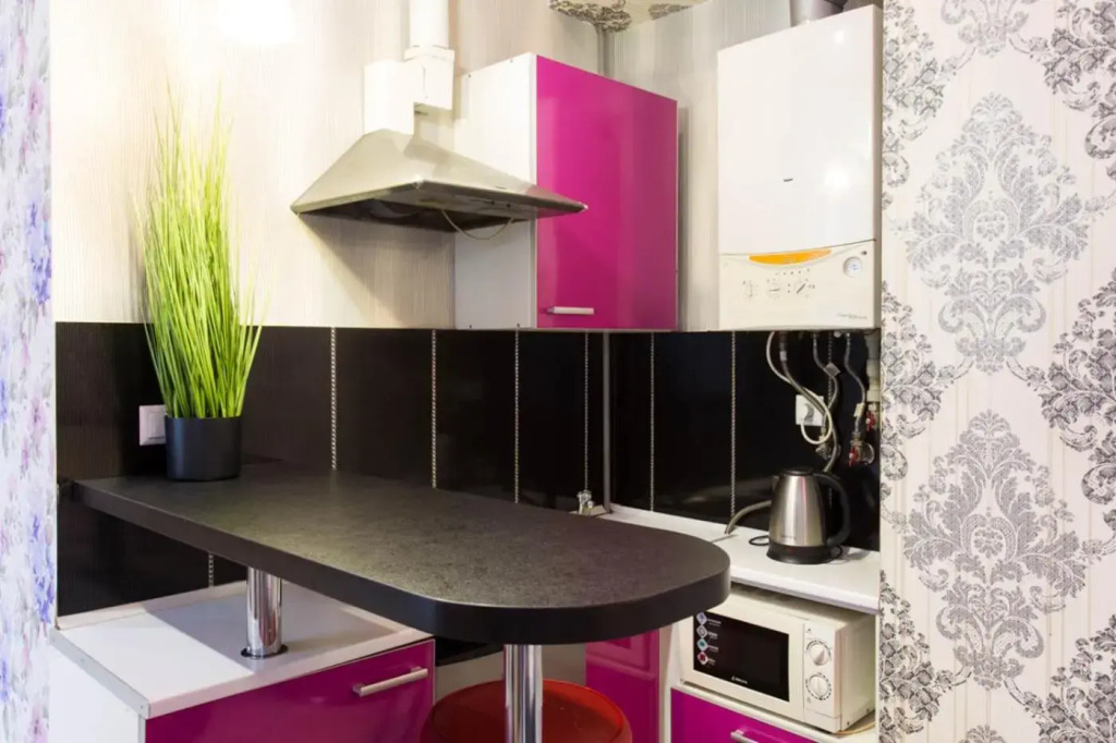 Studio apartment in the Center - Heroiv Nebesnoi Sotni sq. 21/7