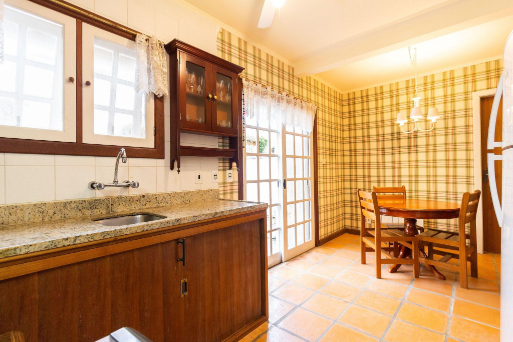 Casa 3 Quartos Condomínio Lage de Pedra