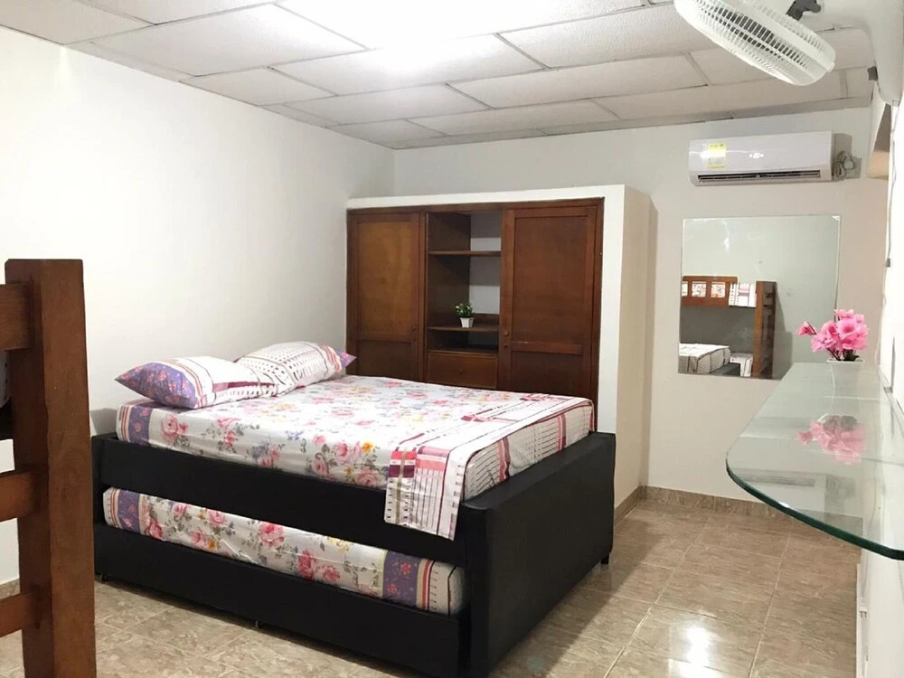 2rk-2 Apartment Cartagena With Air Conditioning And Wifi