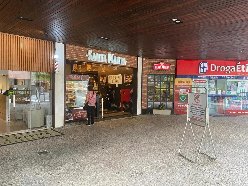 Apartamento em Condominio na Beira da Praia da Barra da Tijuca