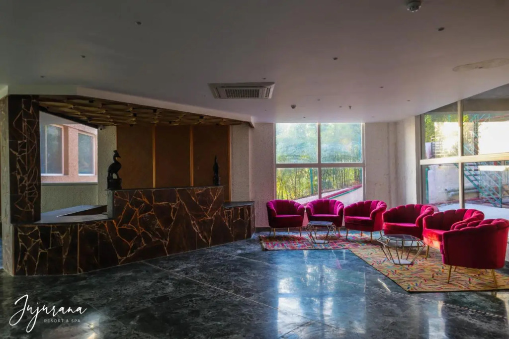 Tiaraa Jujurana Resort & Spa