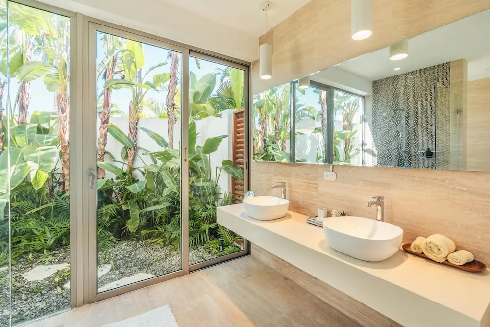 Luxury 6BR Villa w Pool Maid at Yarari, Punta Cana