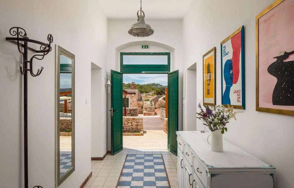 Nice Home in Vis with Hot Tub, WiFi & 2 Bedrooms