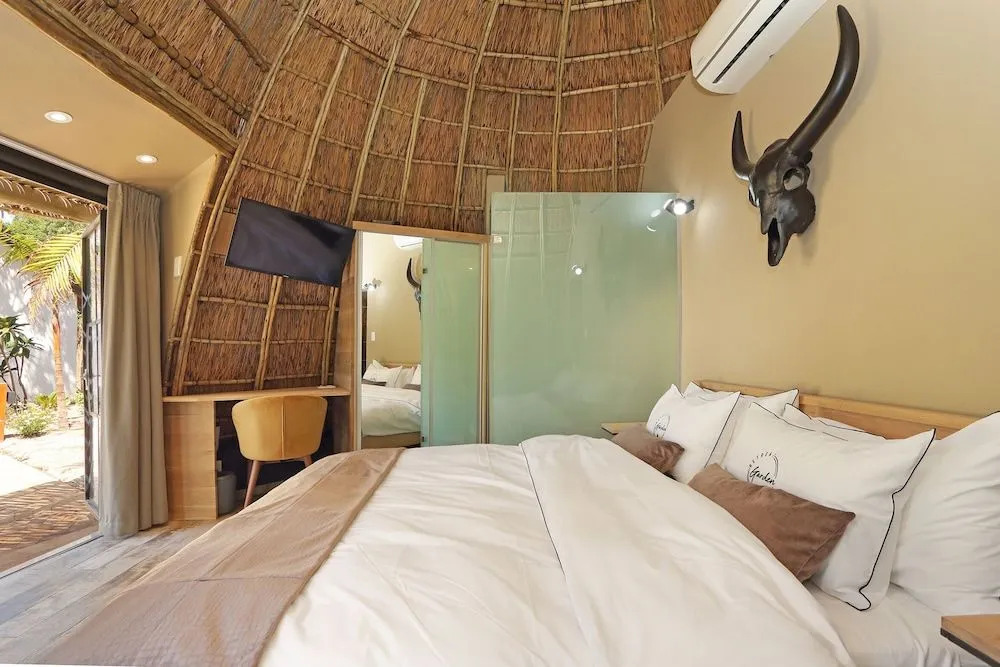 Garden Retreat - Adults Only