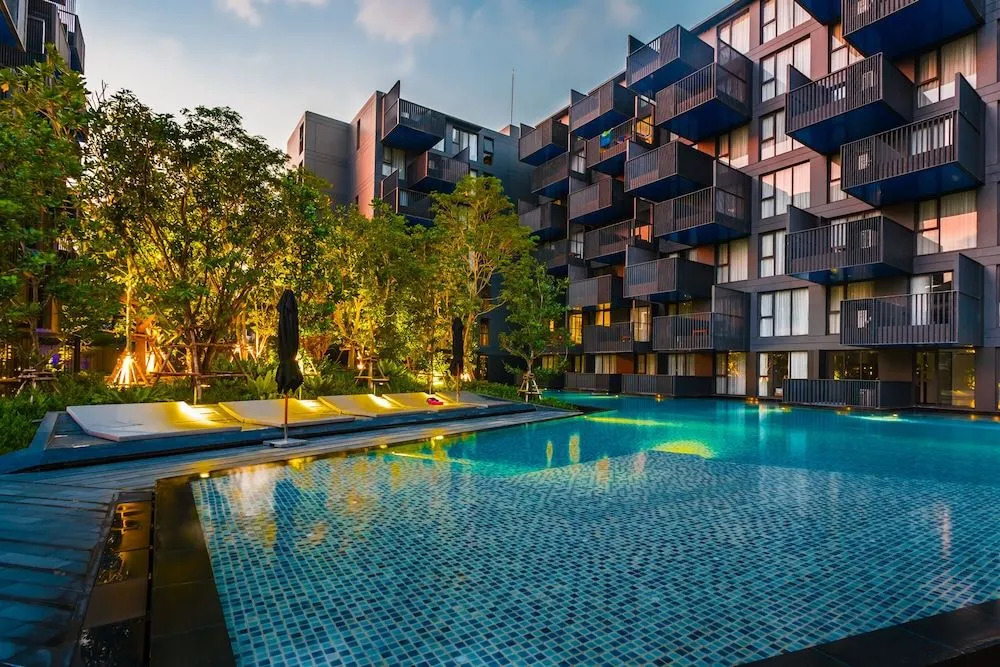 The Deck Condominium by Lofty