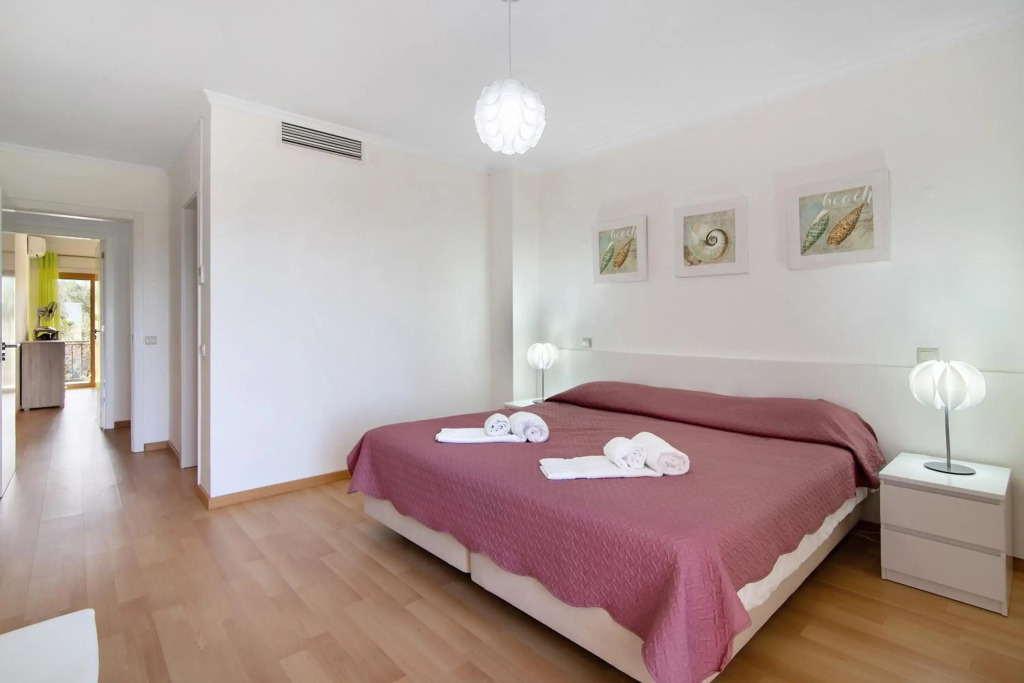 Albufeira Townhouse beach by AlbufeiraRentals