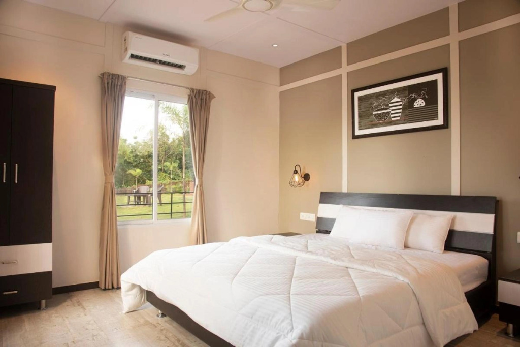 Valukeshwar beach house