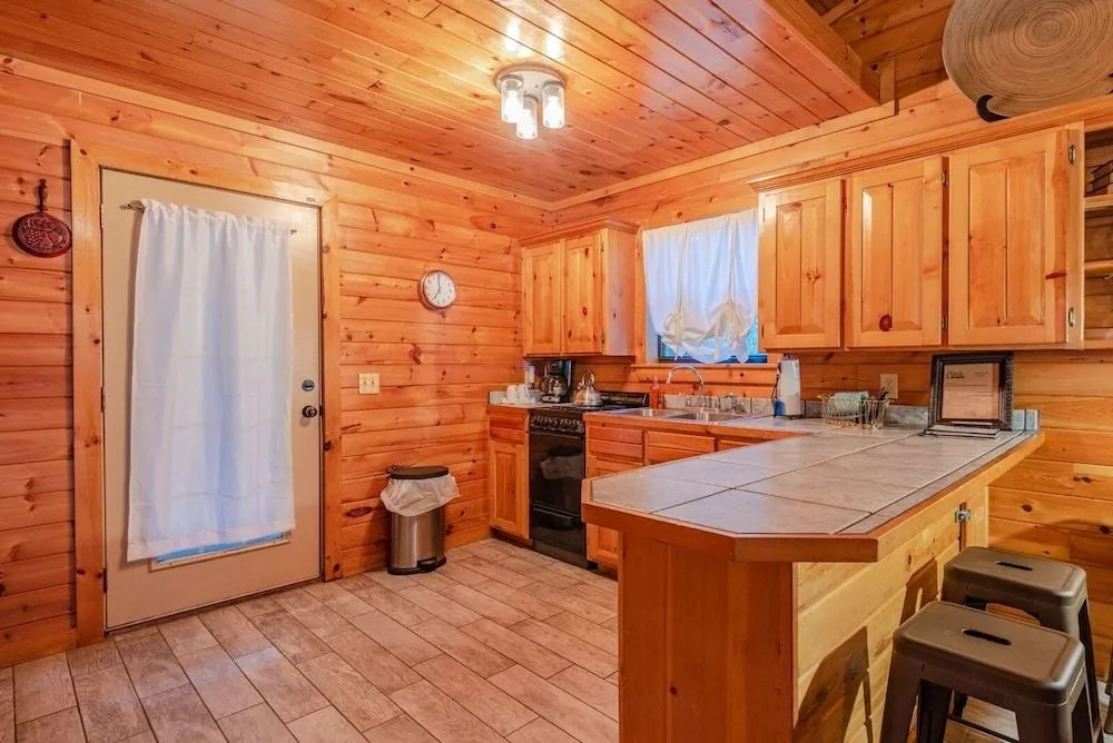 The Haven Studio Bedroom Cabin by Redawning