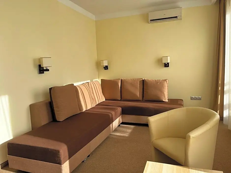Nereus Park Hotel