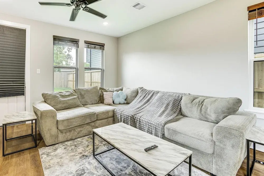 Modern Home w/ Private Yard in Northeast H-town!