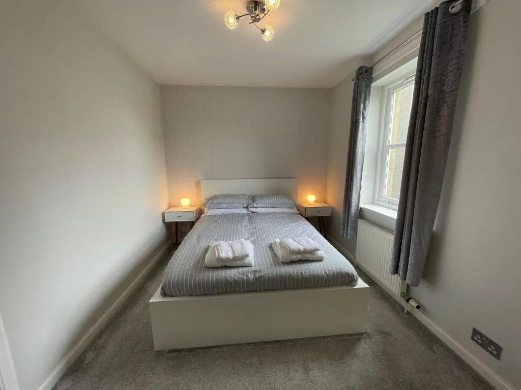 Beautiful 2-bed Apartment in Renfrew
