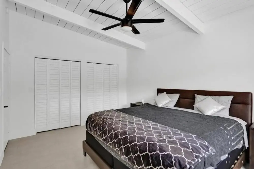 Pool House 3 Bedroom Home Victoria Park