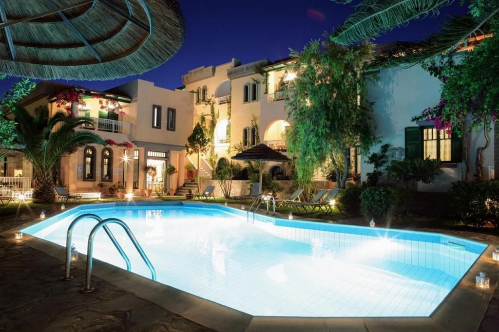 Aquarius Apartments