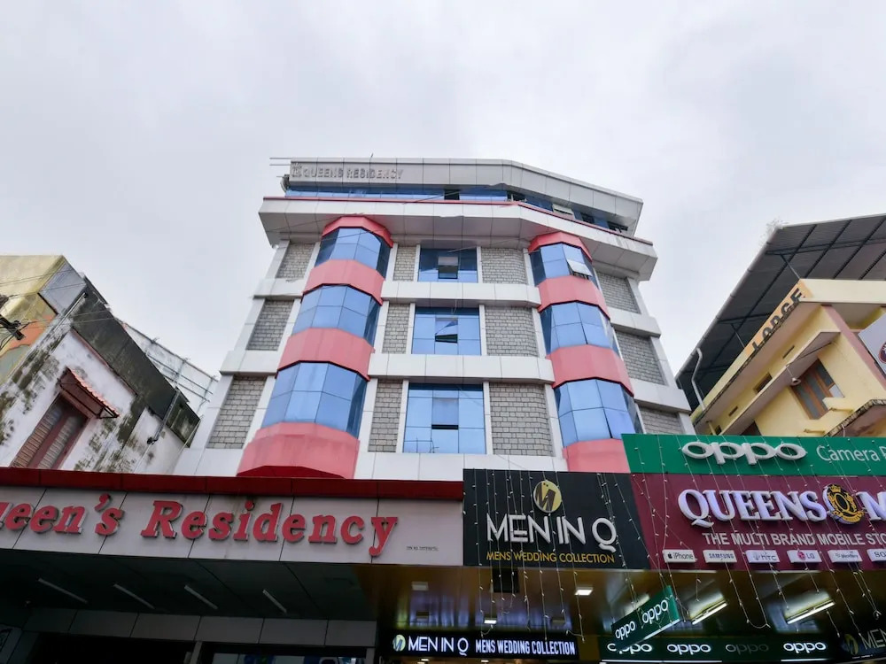 OYO 15099 New Queens Residency