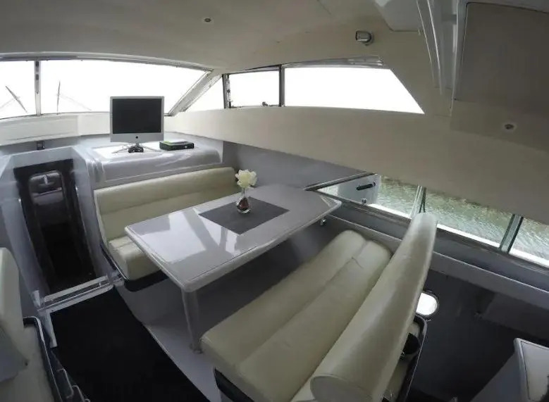 Beautiful and magnific yacht for 6 persons