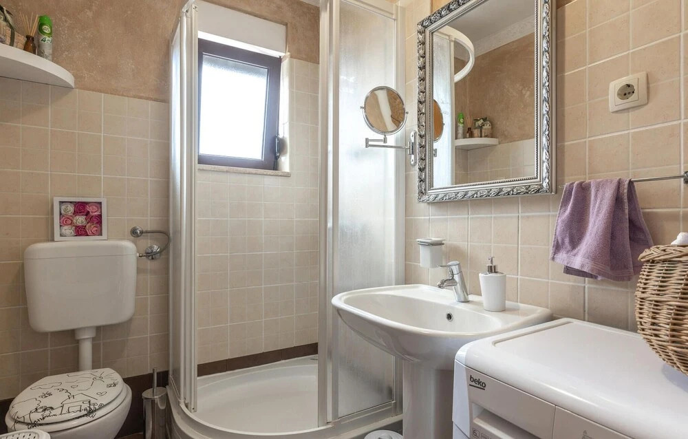 Nice Home in Novi Vinodolski With Wifi and 3 Bedrooms