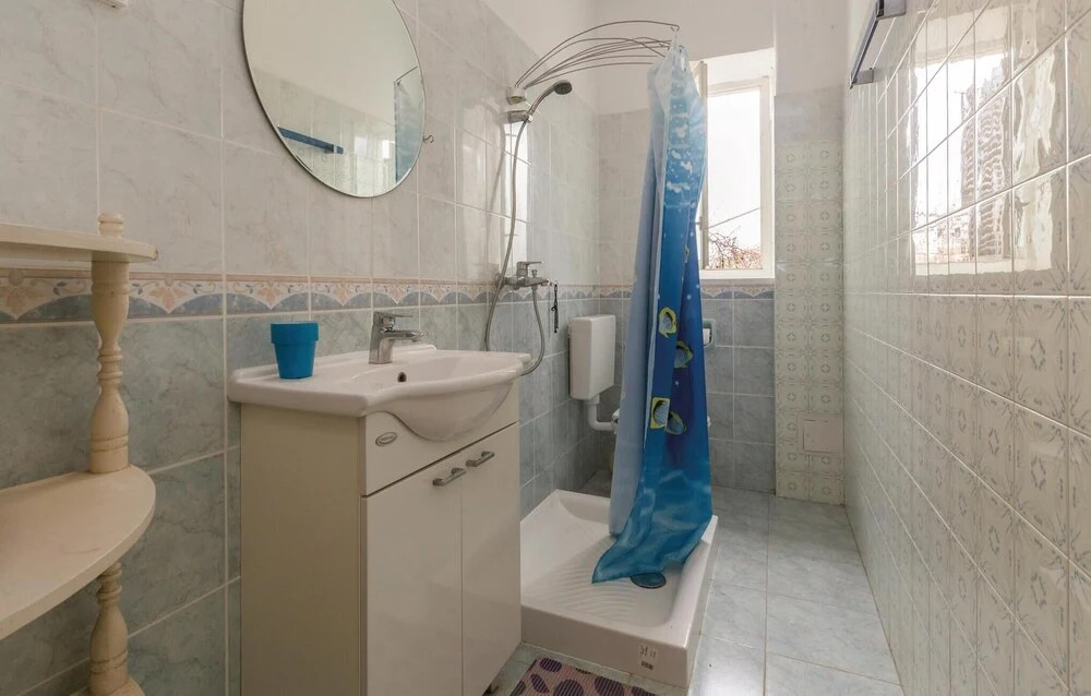 Nice Apartment in Lovrecica With 2 Bedrooms and Wifi