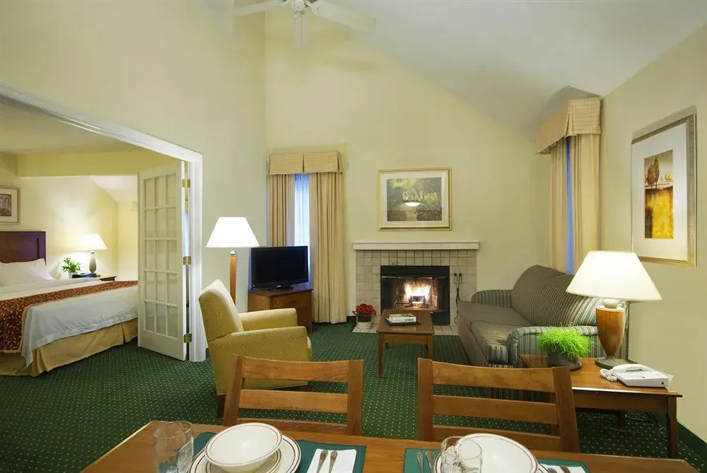 Residences at Daniel Webster