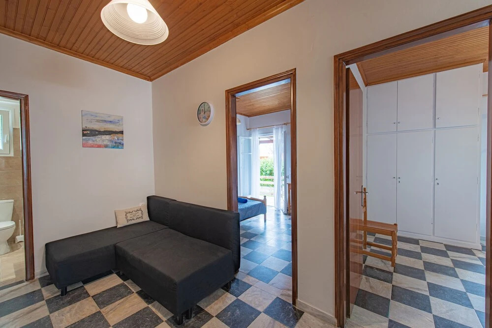 Holiday Apartment "yannis" on the Beach of Agios Gordios in Corfu