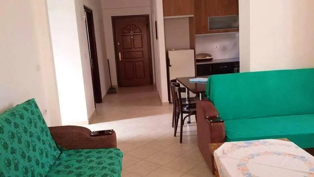 Apartment With 2 Bedrooms in Sarandë, With Balcony and Wifi Near the Beach