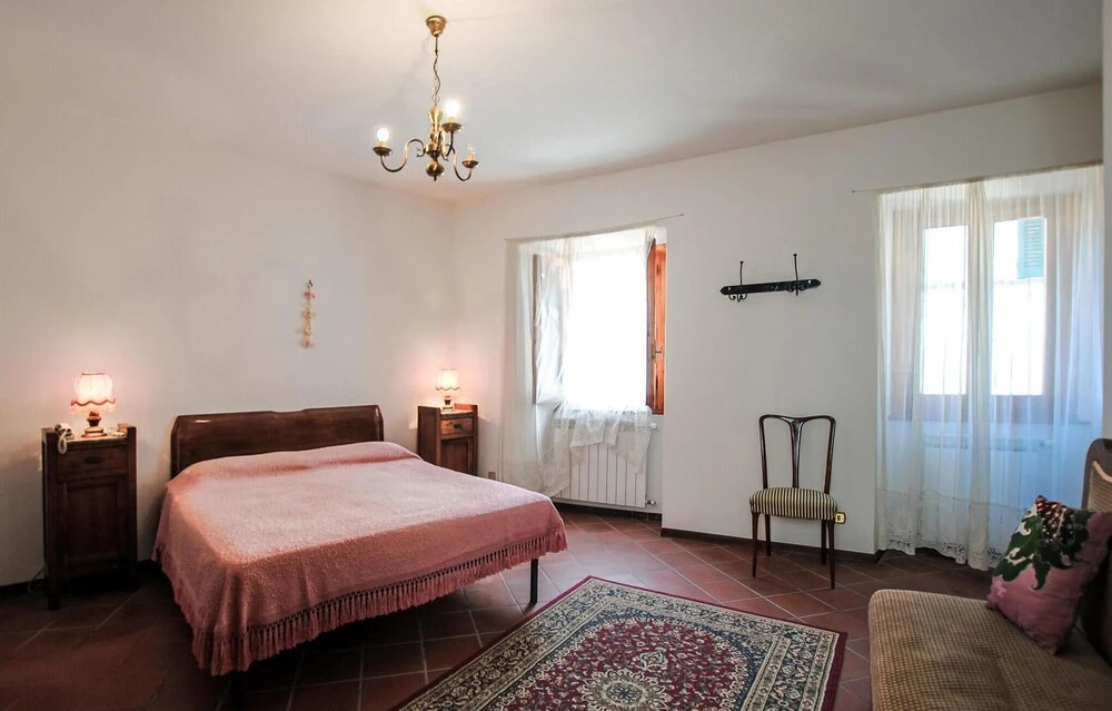 Stunning Home in Colle di Buggiano With Wifi and 3 Bedrooms