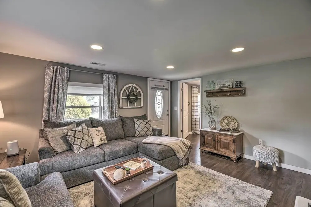 Damascus Cottage w/ Fire Pit - 1 Mi to Trails
