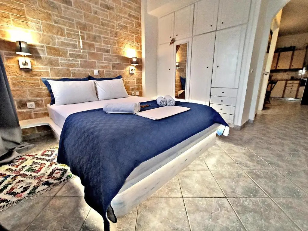Enjoy Cyclades studios & suites