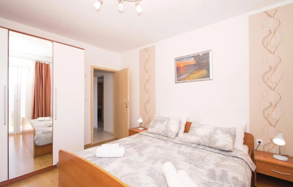 Beautiful Home in Prizba With Wifi, 2 Bedrooms and Outdoor Swimming Pool