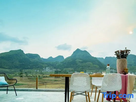 Xingyi Yunqi No.1 Inn (Xia Nahui Branch, Wanfenglin Scenic Area)