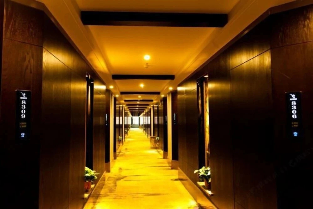 Jinfenghu Hotel