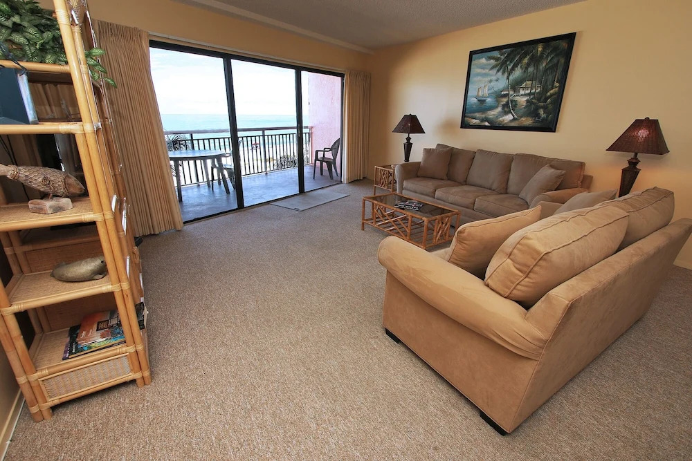 Chateaux 205 Apartment
