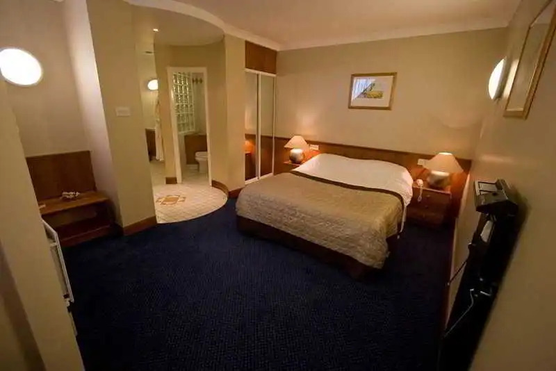 Highways Hotel