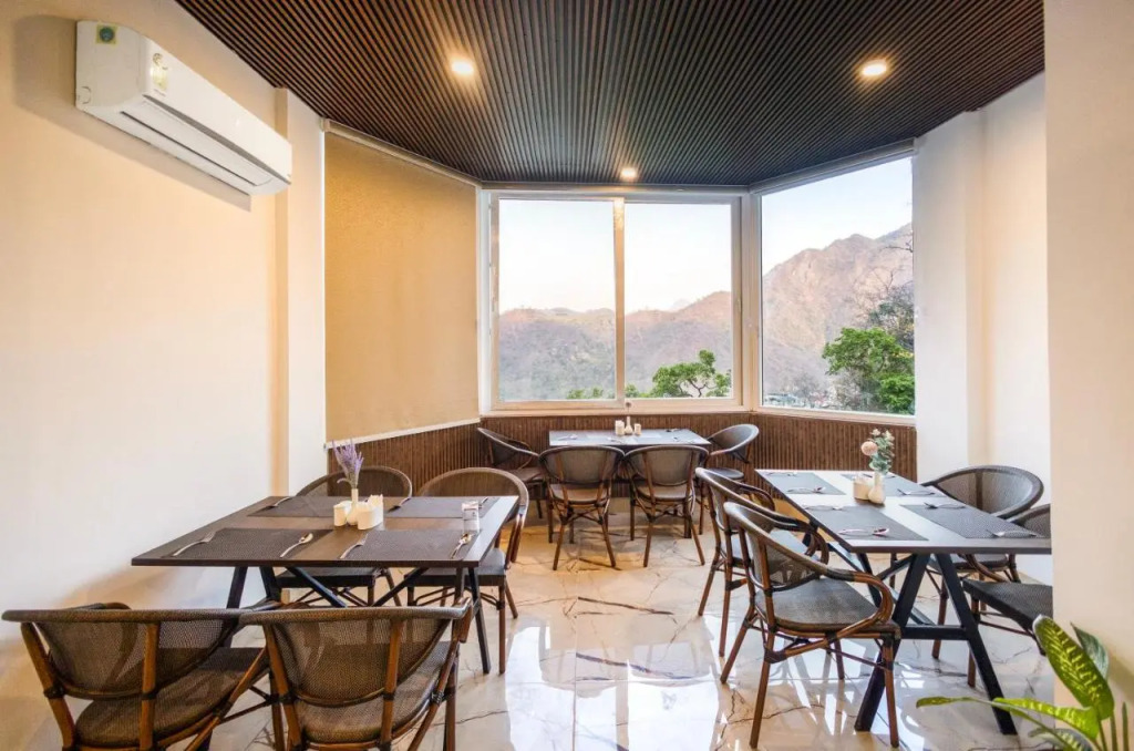 Stone Wood Hotel, Rishikesh