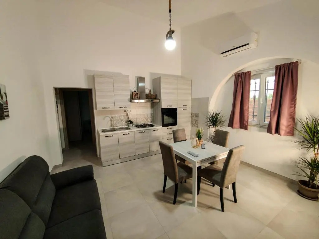 Anahita Luxury Suite & Spa