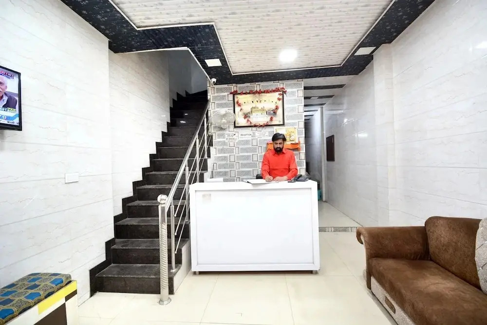 Ms Guest House By OYO Rooms